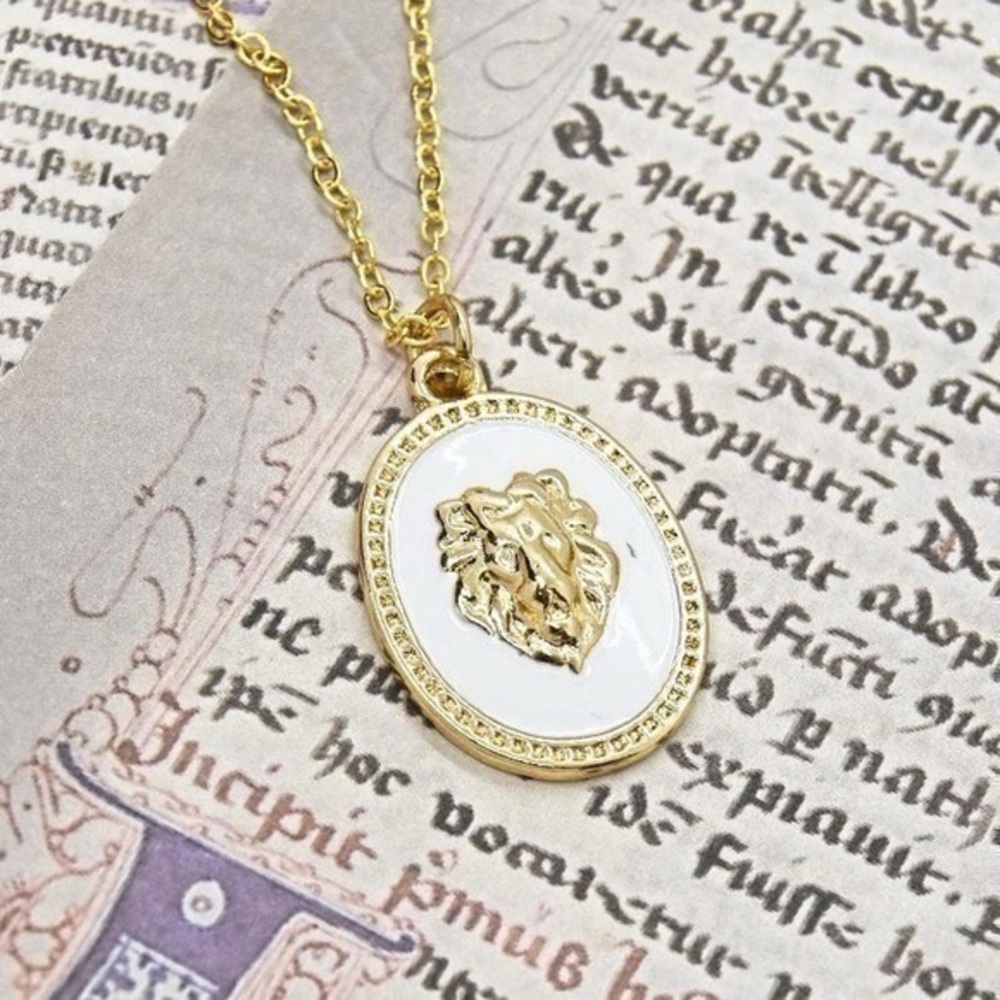 Lion Head Pendant Necklace